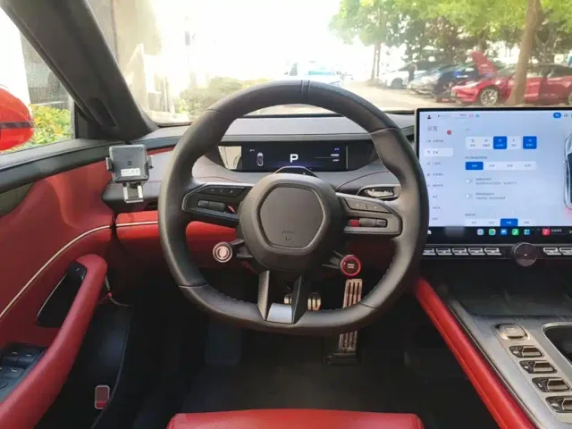 Xiaomi SU7 — Фото автомобиля 10