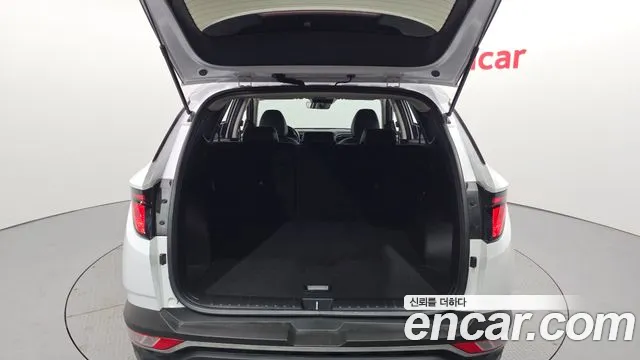 Hyundai Tucson Tucson (NX4) Бензин 1.6 турбо 2WD — Фото автомобиля 20