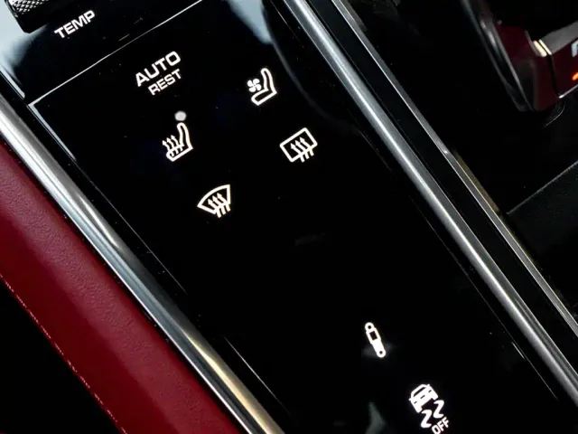 Porsche Panamera — Фото автомобиля 22