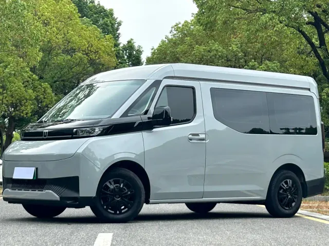 Фотография автомобиля — Farizon Super VAN