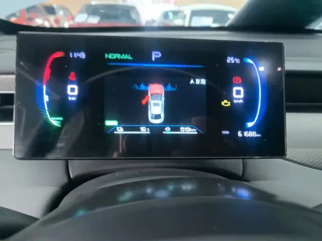 BYD Qin PLUS — Фото автомобиля 11