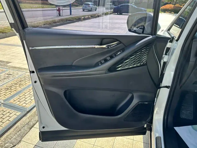 GAC Trumpchi M8 — Фото автомобиля 9