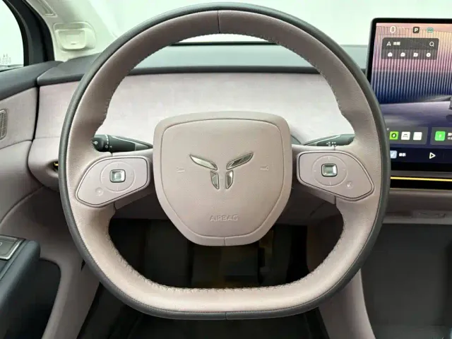 Hongqi Tiangong 05 — Фото автомобиля 11