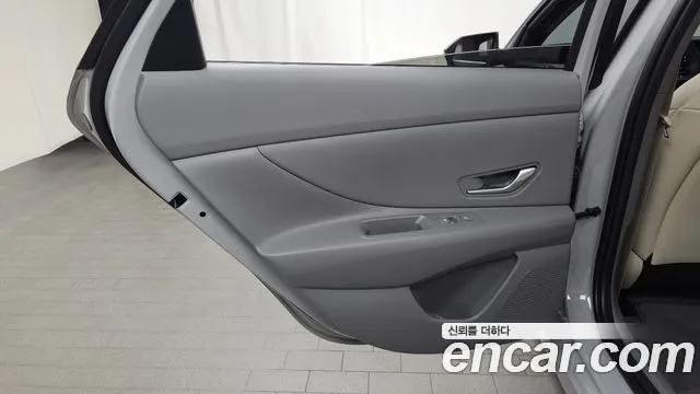 Hyundai AVANTE Новый Avante (CN7) — Фото автомобиля 25