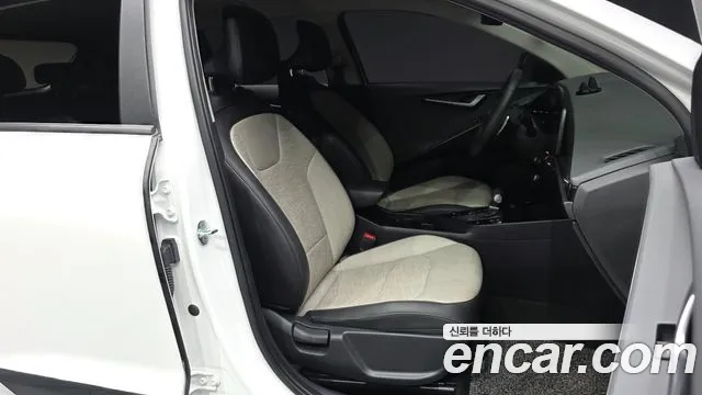 Kia Niro The All New — Фото автомобиля 17