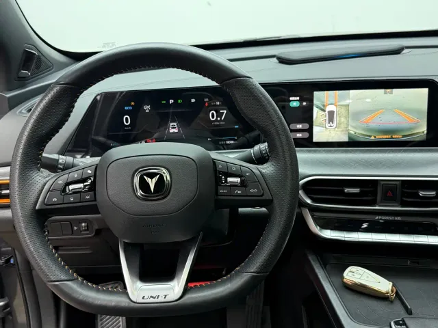 Changan UNI-T — Фото автомобиля 15