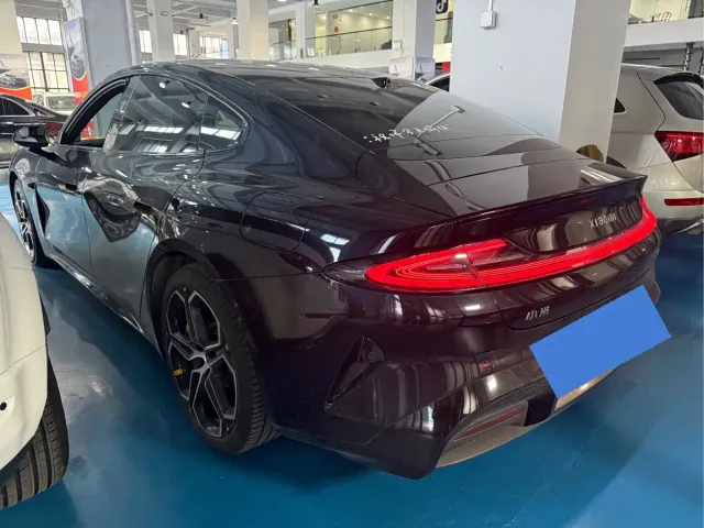 Xiaomi SU7 — Фото автомобиля 7