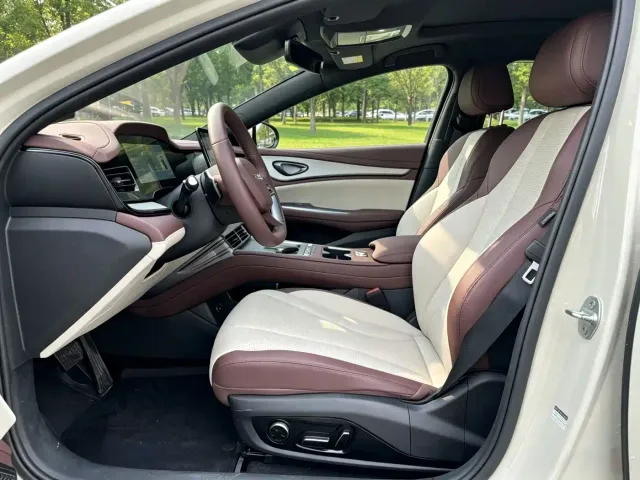 BYD Seal 07 DM-i — Фото автомобиля 8