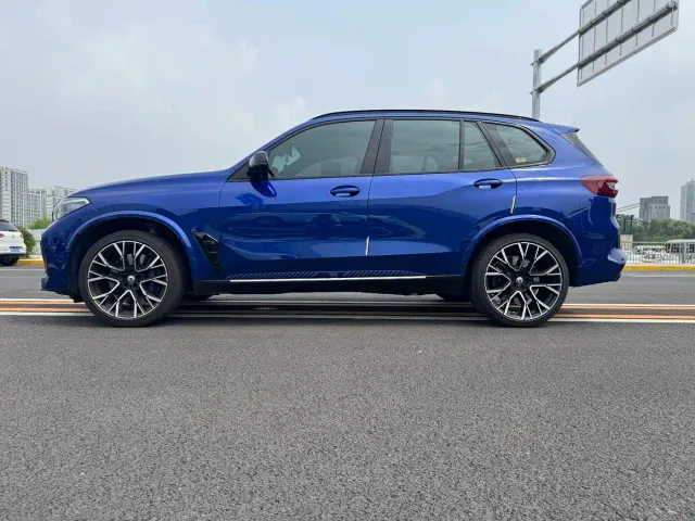 BMW X5 M — Фото автомобиля 9