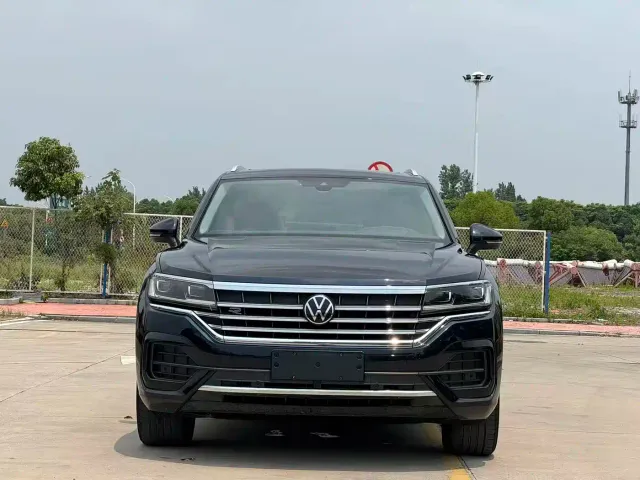 Volkswagen Touareg 2022 2.0TSI Rui Shang Edition — Фото автомобиля 5