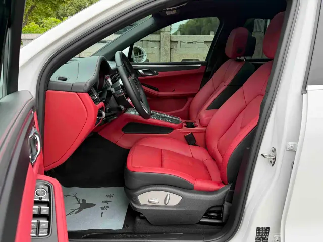 Porsche Macan — Фото автомобиля 8