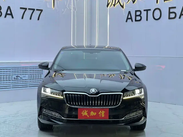 Skoda Superb — Фото автомобиля 2