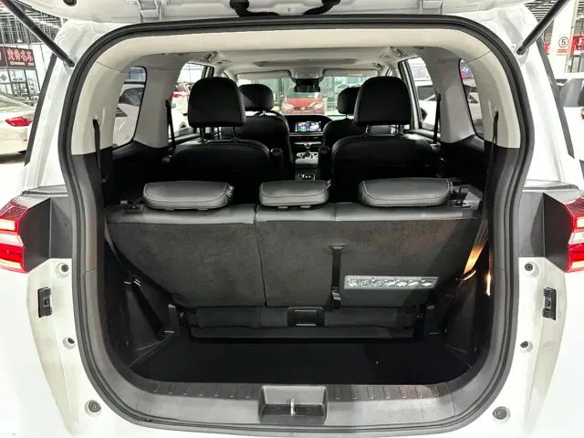 GAC Trumpchi M6 — Фото автомобиля 15