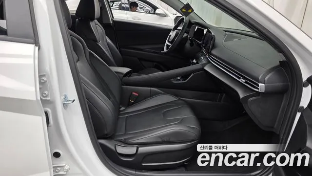 Hyundai Avante CN7 — Фото автомобиля 26