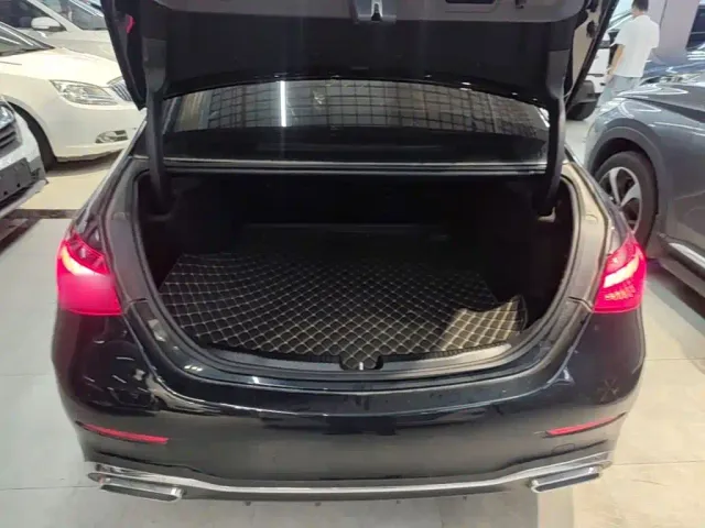 Mercedes-Benz C-Class — Фото автомобиля 18