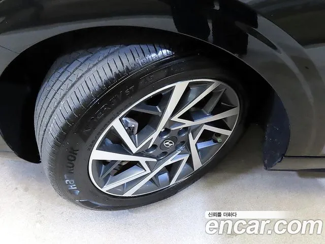 Hyundai Grandeur GN7 — Фото автомобиля 19