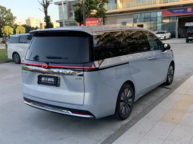 GAC Trumpchi E8 — Фото автомобиля 8