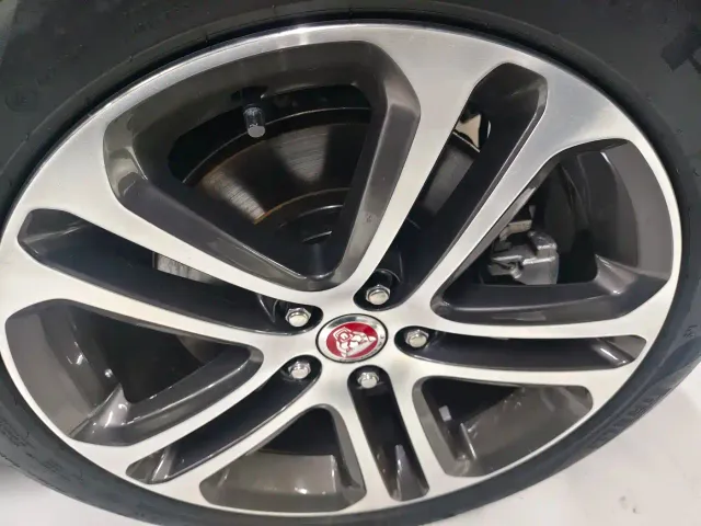 Jaguar XEL — Фото автомобиля 14