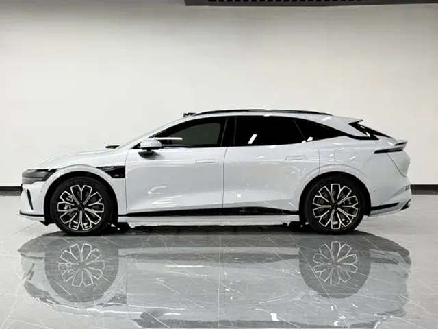 Zeekr 007 GT — Фото автомобиля 3
