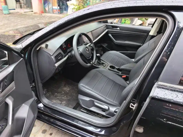 Volkswagen Lavida — Фото автомобиля 15