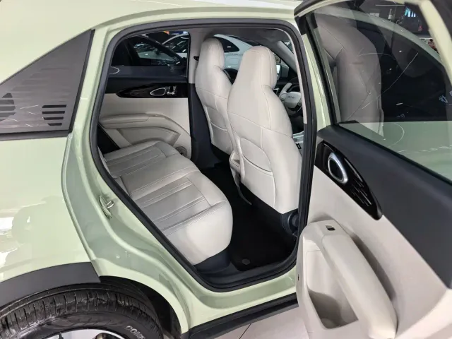 Geely Starry Wish — Фото автомобиля 15