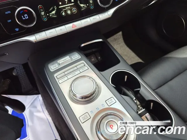 Genesis GV70 — Фото автомобиля 13