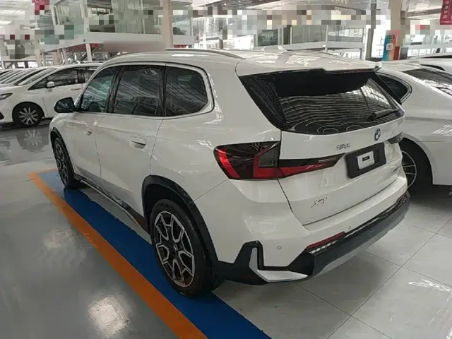 BMW X1 — Фото автомобиля 4