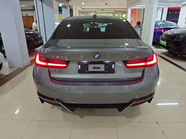 BMW BMW i3 2024 eDrive 35 L — Фото автомобиля 8