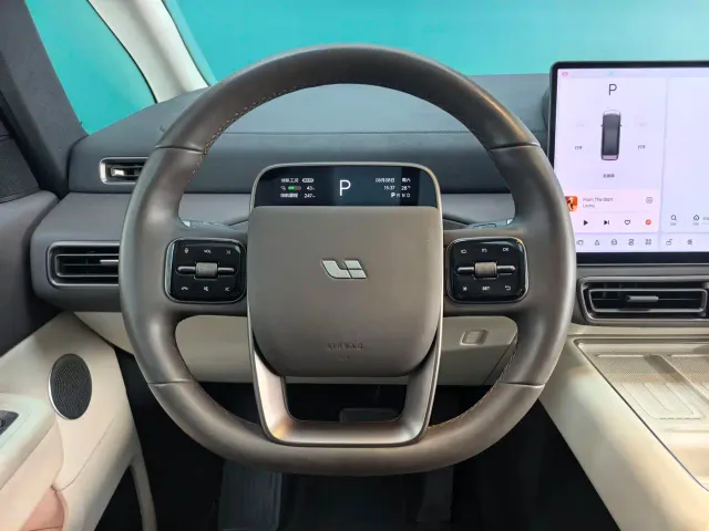 Li Auto MEGA — Фото автомобиля 8