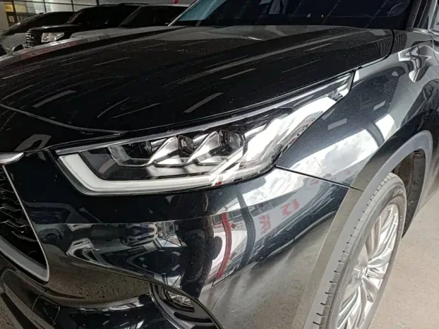 Toyota Highlander — Фото автомобиля 23