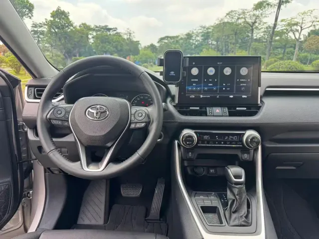 Toyota Wildlander — Фото автомобиля 9