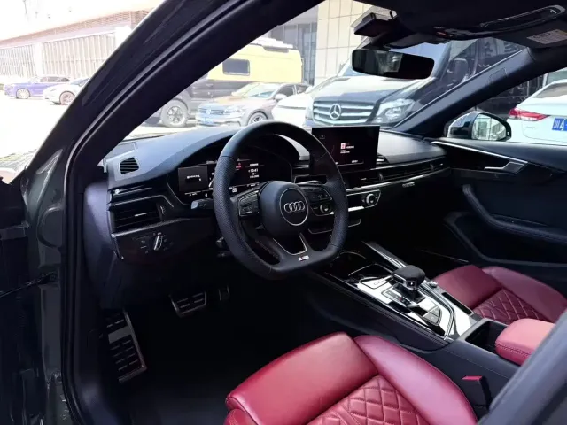 Audi S4 — Фото автомобиля 4
