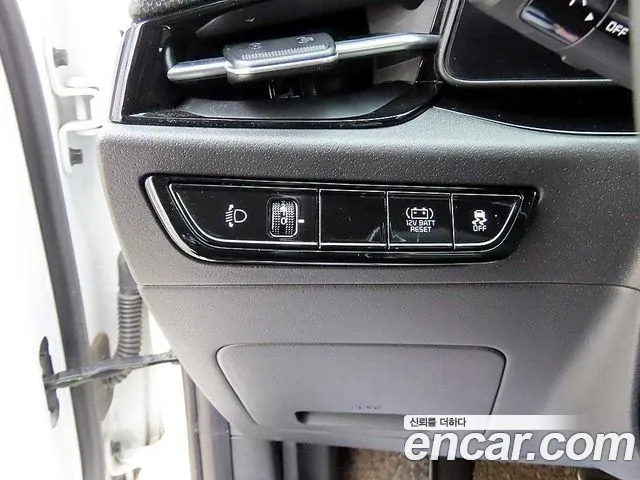 Kia Niro The All New Niro Signature — Фото автомобиля 12