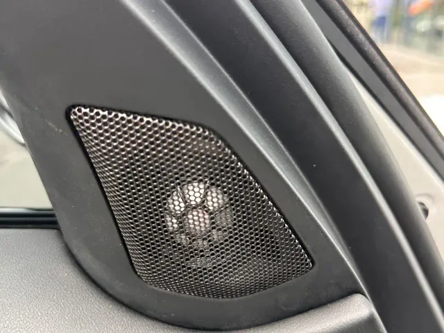 BMW 3 Series — Фото автомобиля 5