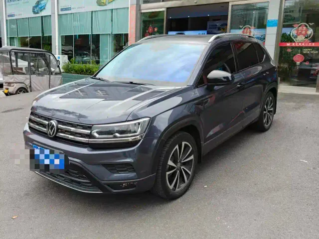 Фотография автомобиля — Volkswagen Tharu