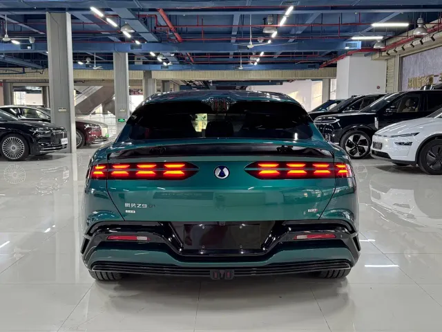 Denza Z9GT — Фото автомобиля 5