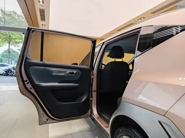GAC Aion Y — Фото автомобиля 20