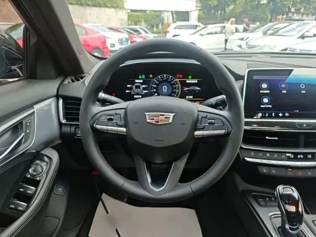 Cadillac CT5 — Фото автомобиля 10