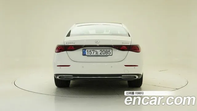 Mercedes-Benz E-Class — Фото автомобиля 4