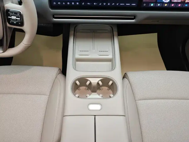 Li Auto i6 — Фото автомобиля 16