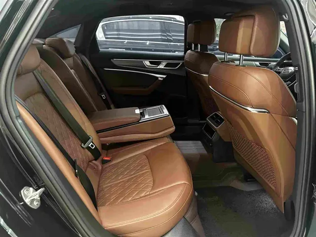 Audi A6L — Фото автомобиля 14