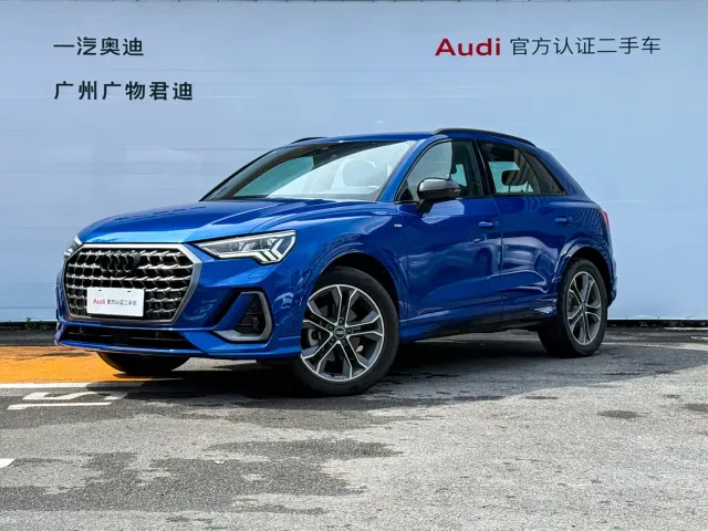 Фотография автомобиля — Audi Q3