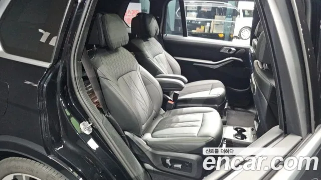 BMW X7 — Фото автомобиля 10