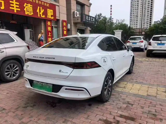 BYD Qin PLUS — Фото автомобиля 7