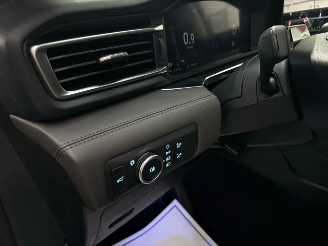 Ford Explorer — Фото автомобиля 9