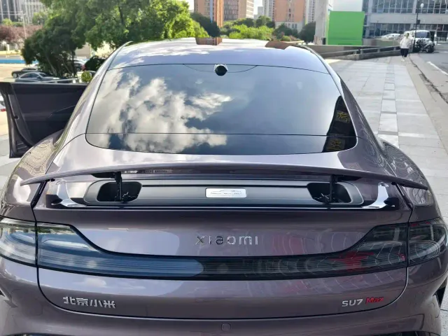 Xiaomi SU7 — Фото автомобиля 14