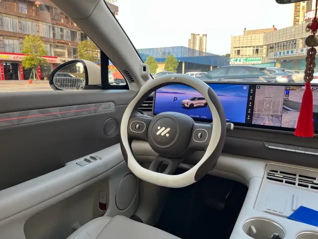 IM Motors LS6 — Фото автомобиля 7
