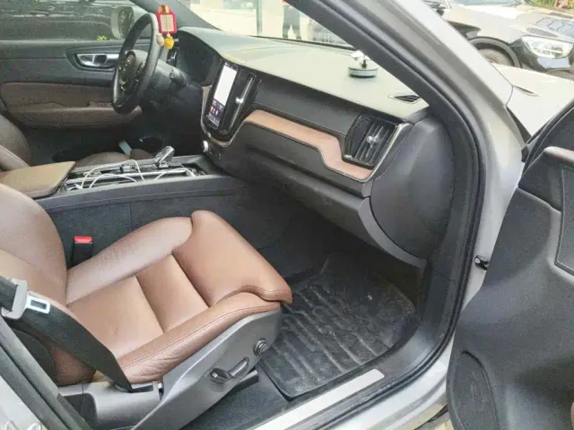 Volvo Volvo XC60 2022 B5 AWD Inscription — Фото автомобиля 12