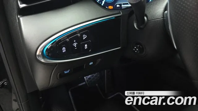 Genesis GV70 2.2 Дизель 2WD — Фото автомобиля 14