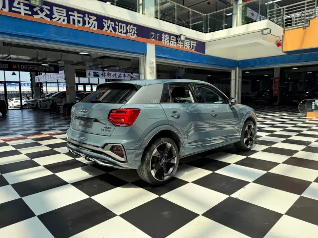 Audi Q2L — Фото автомобиля 6